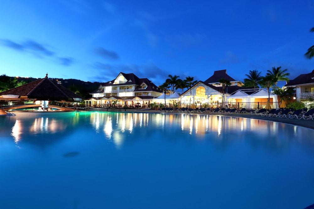 Residence Pierre & Vacances Premium Les Ilets Сент-Люс Экстерьер фото